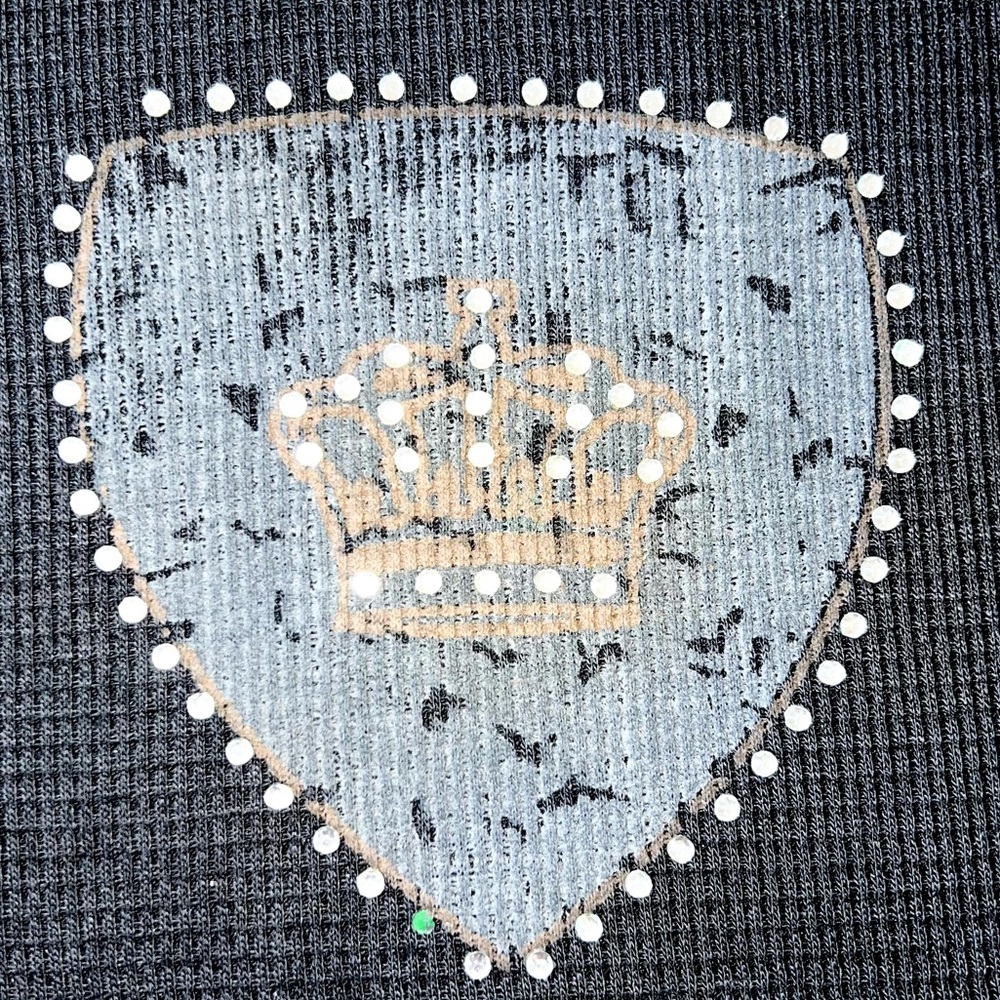 Thermal shirt with crystals design